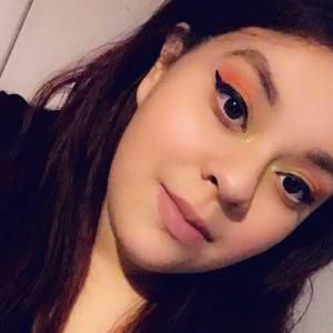 Meet your Posher, Cassandra